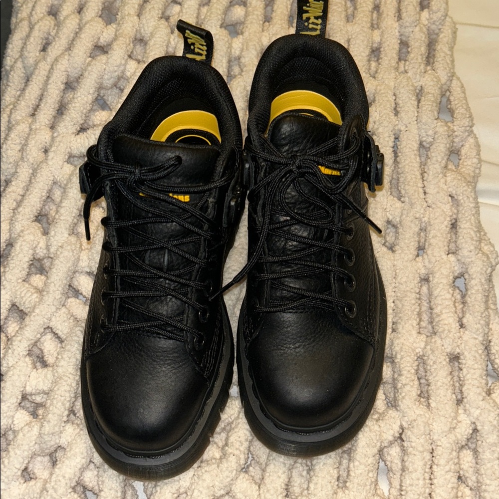 Doc Marten Grizzlies